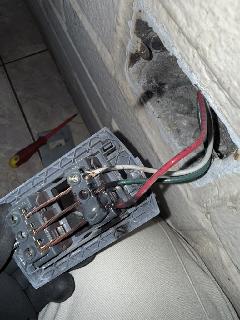 Cortocircuito en Enchufe